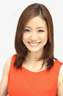 上戸彩水着より見入った 美カップのおっぱいが